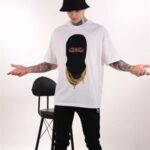 Beyaz Kar Maskesi Man Tshirt
