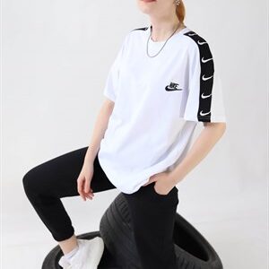 Beyaz Omuz Şerit Logo Tshirt