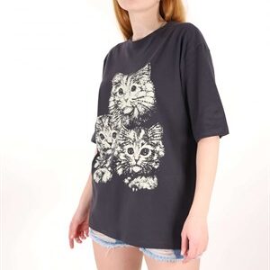 Füme Yıkamalı Üç Kedi Baskılı Tshirt