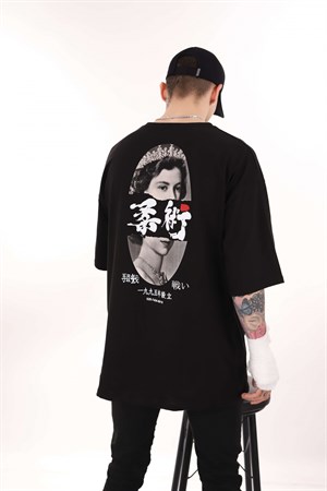 Siyah Elizabeth Oversize Tshirt
